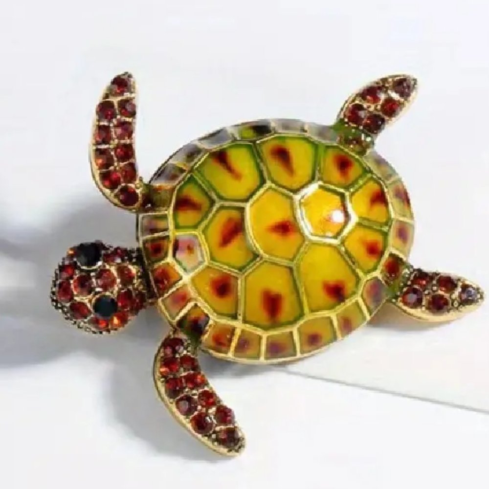 ✨ Sea Turtle Pin